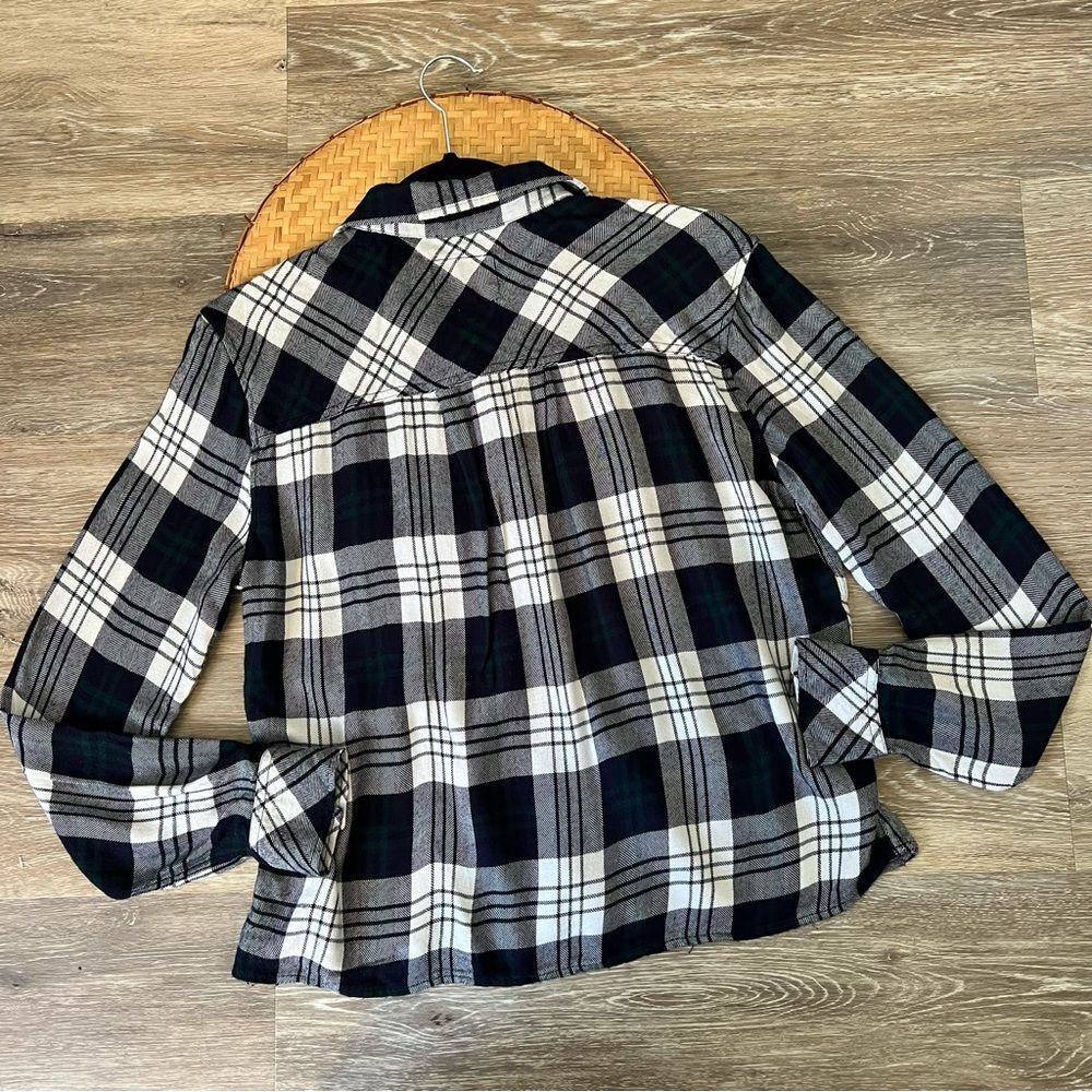 Rails Dylan Shirt in white navy Forrest plaid flannel button down - Picture 6 of 8